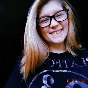 Meet your Posher, Kendra